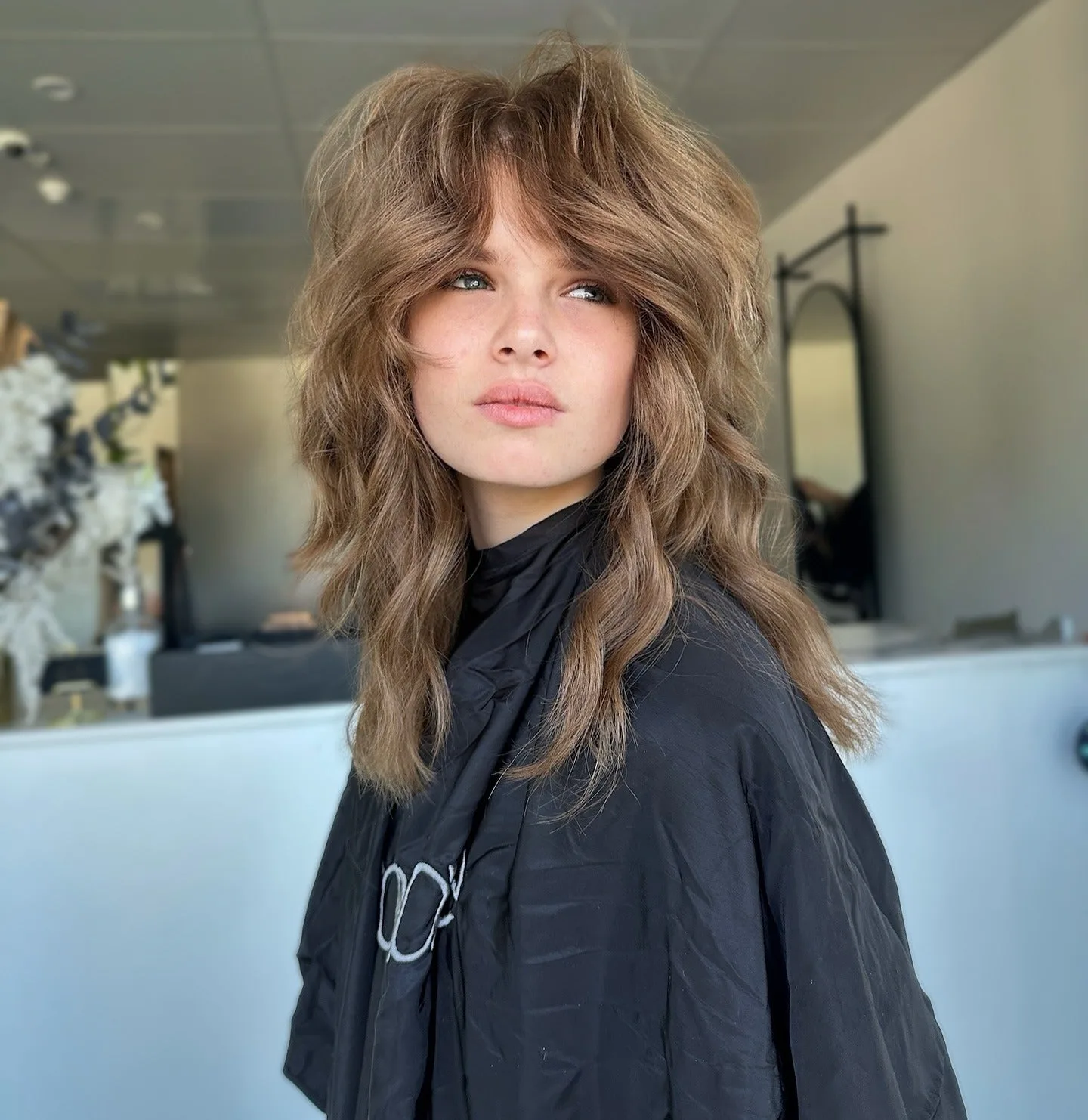 13. Voluminous Sandstone Wolf Cut (Wolf Haircut)