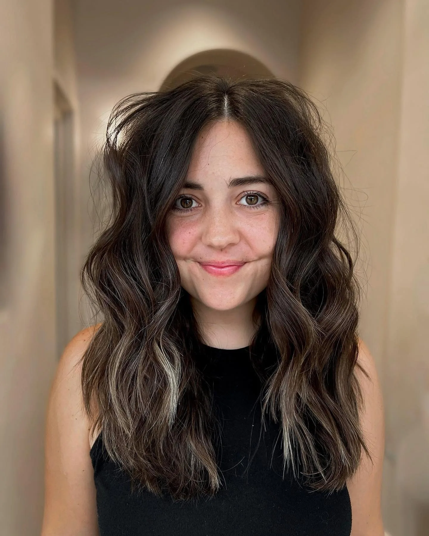 2. Dark Espresso Tousle with Face-Framing Highlights (Tousled Hairstyles)