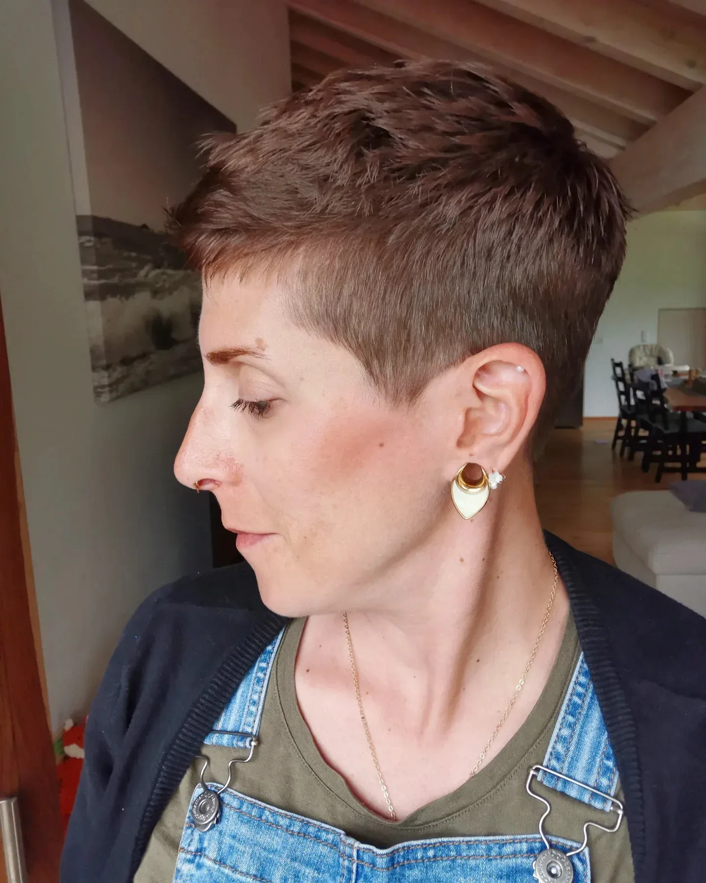 6. Classic Brunette Crop with Volume (Short Pixie Haircuts For Women)