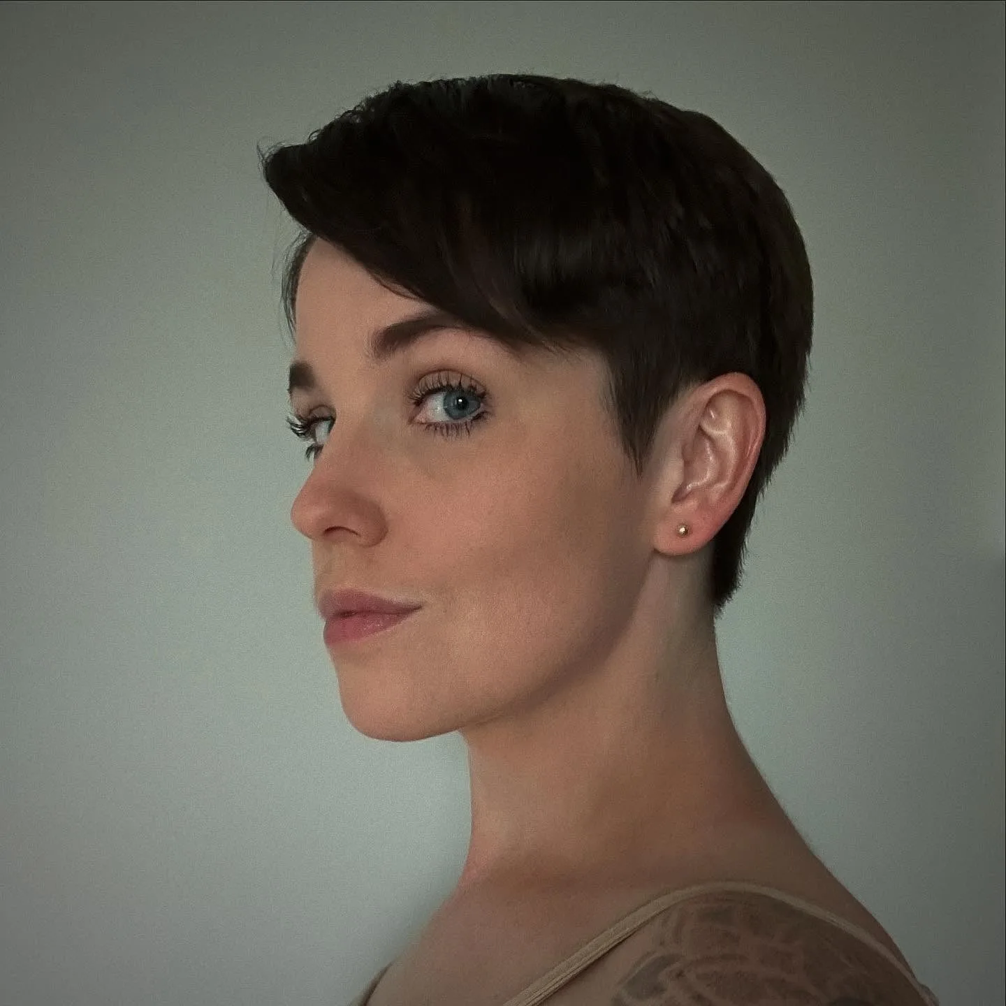 8. Sleek Chocolate Side-Part Pixie (Short Pixie Haircuts For Women)