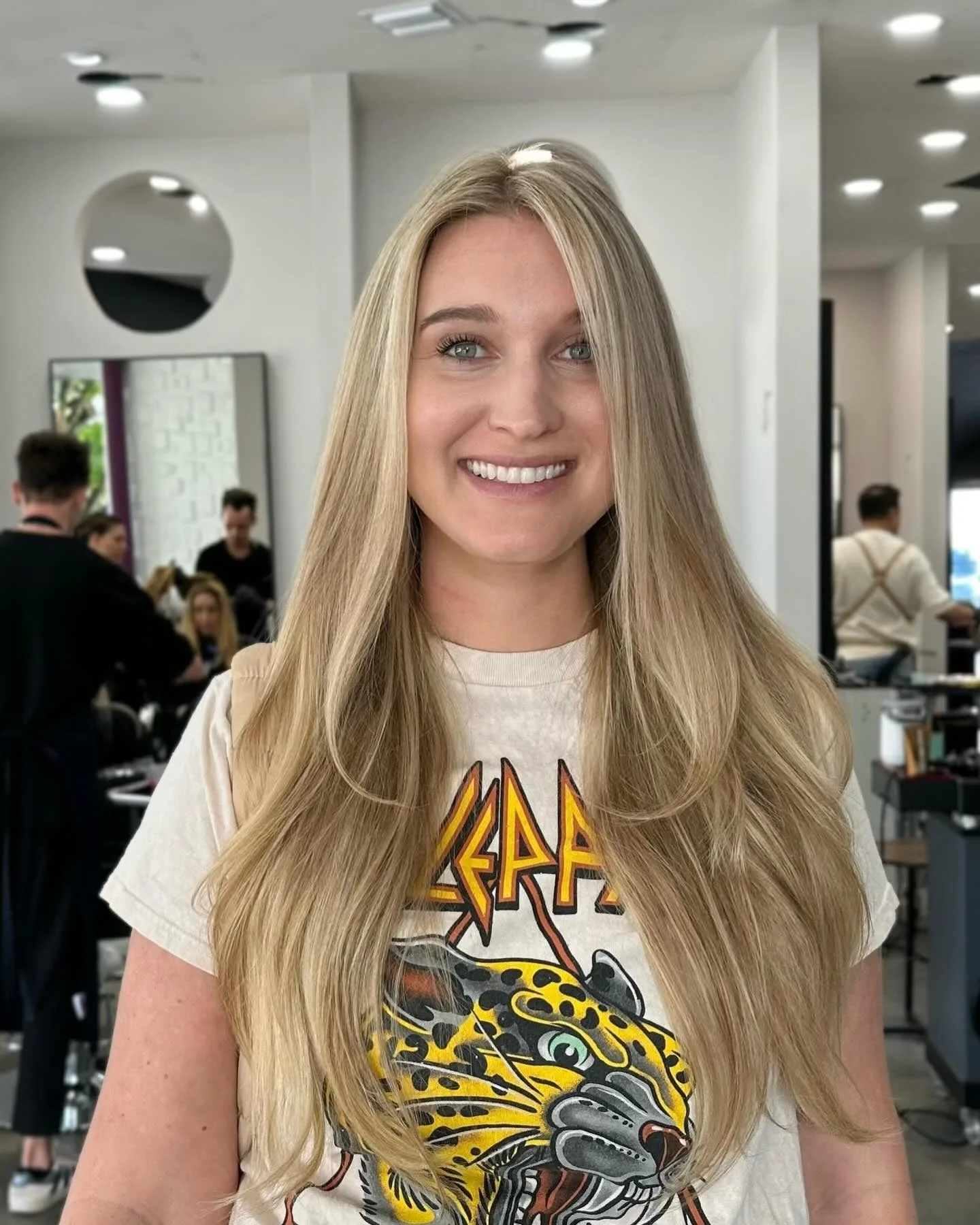 13. Classic Layered Champagne Blonde (Champagne Blonde Hair Color)