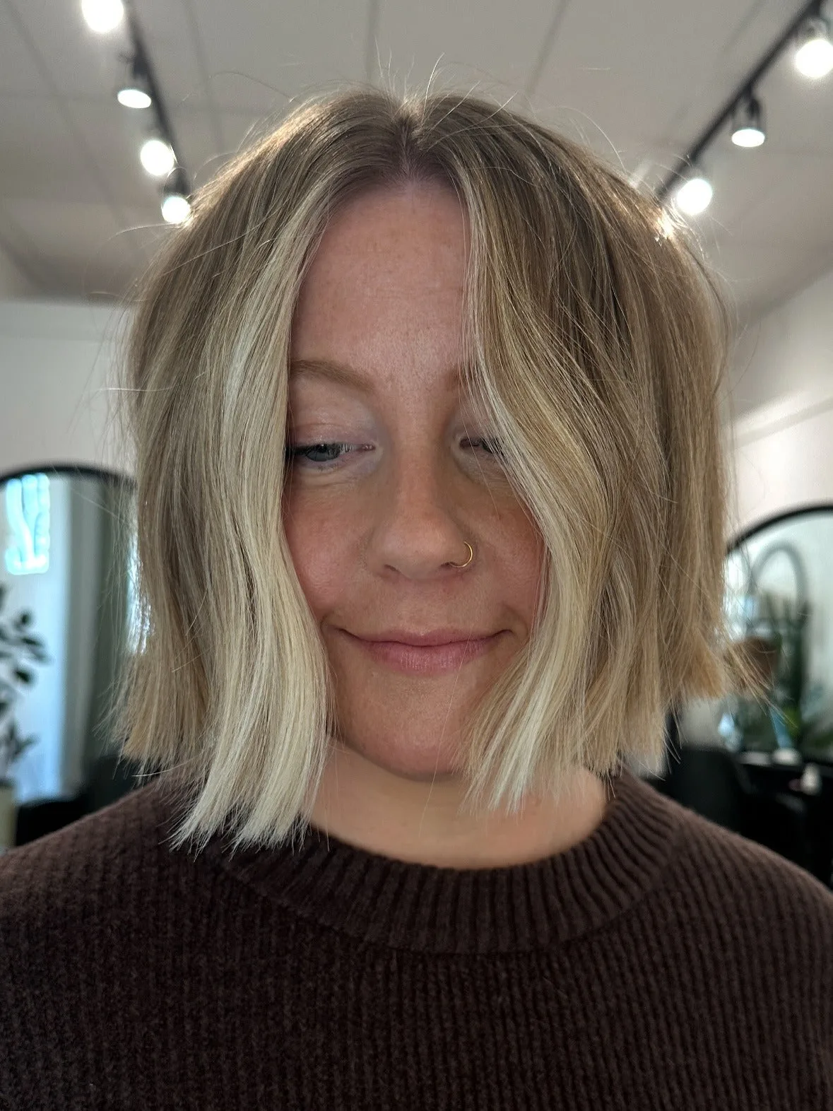 13. Soft Balayage Bob with Natural Movement (Messy Bob Haircut)