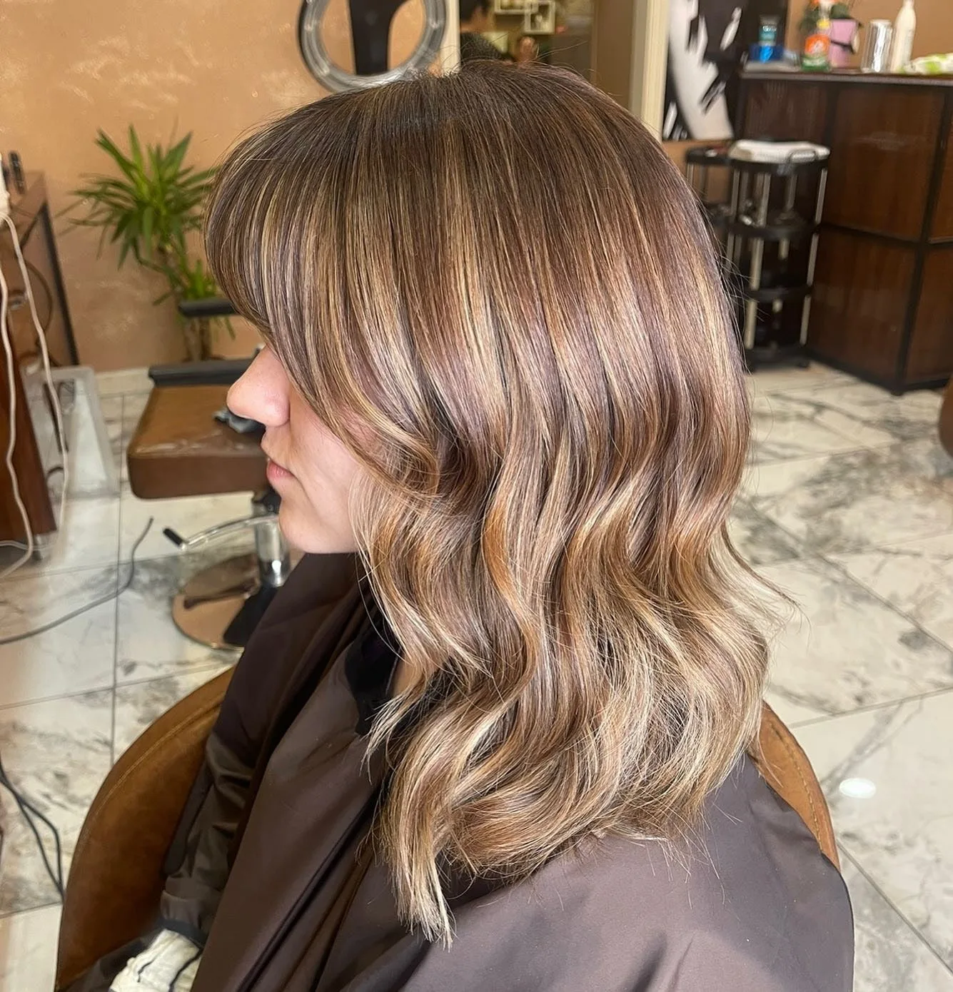 16. Bronzed Caramel Bob (Caramel Honey Blonde)