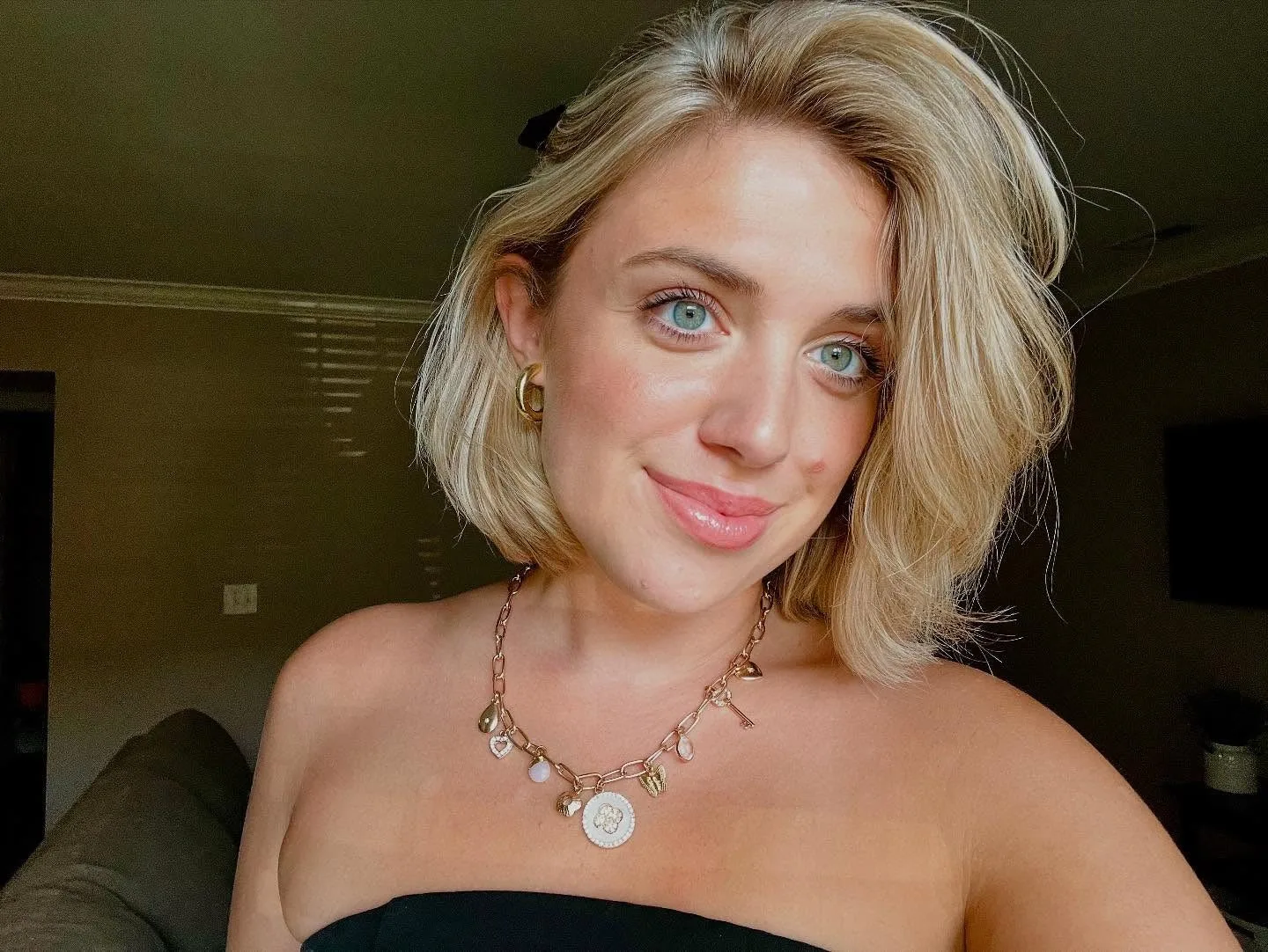 3. Warm Honey Blonde Bob with Side Sweep (Messy Bob Haircut)