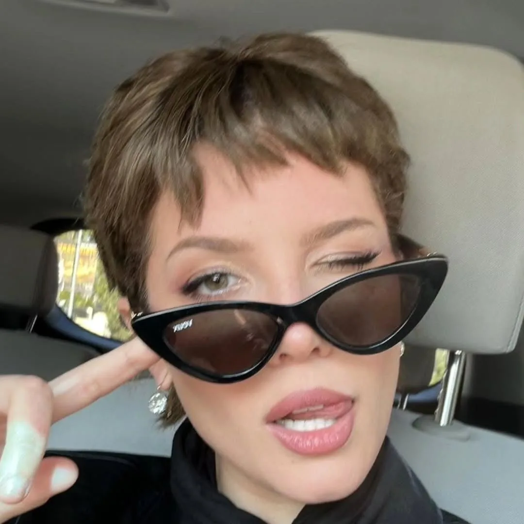 5. Choppy Mocha Micro Fringe Pixie (Wispy Pixie Hairstyles)