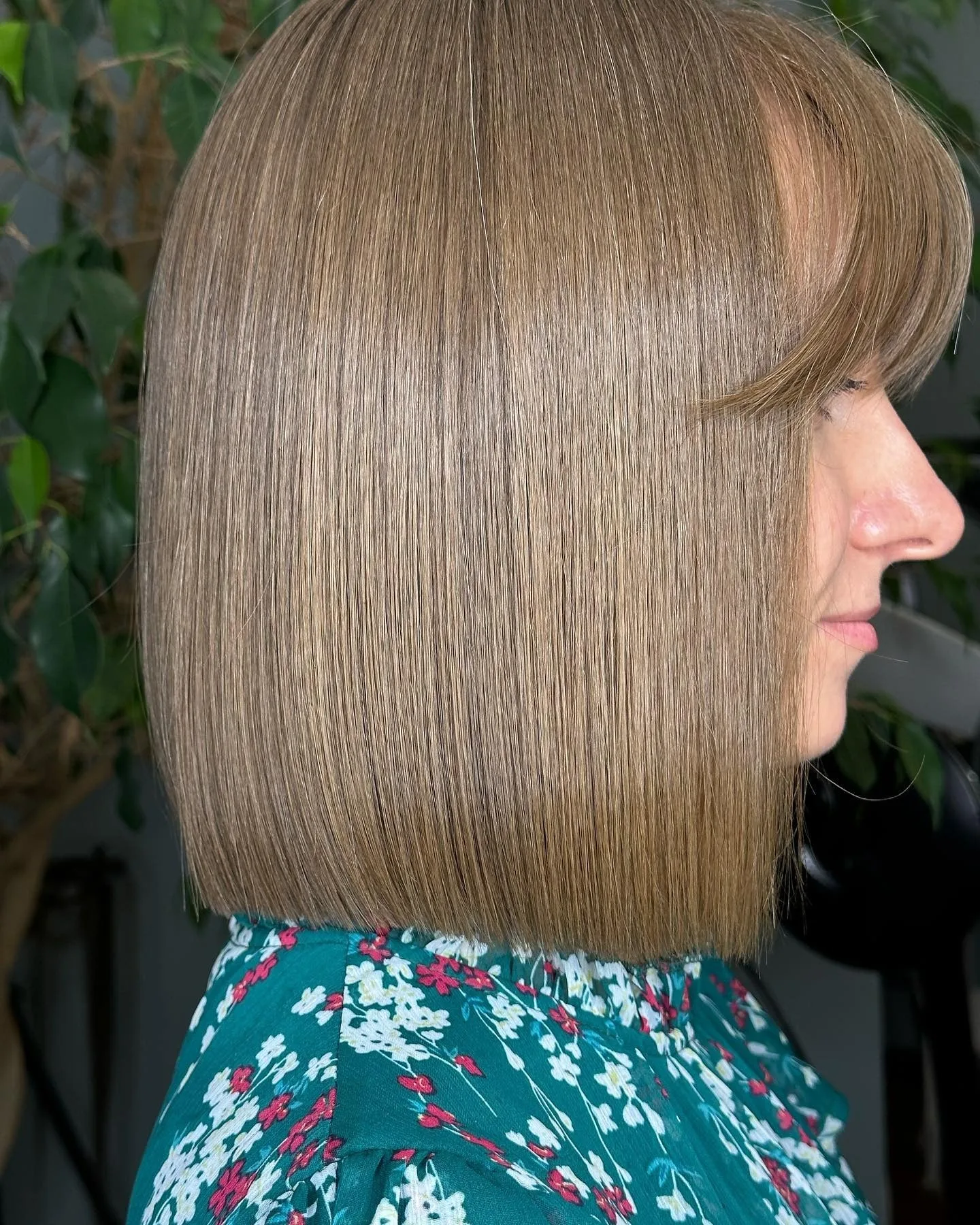 6. Ash Beige Classic Bob with Fringe (Classic Bob Cut)