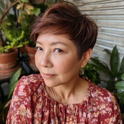 Chic Layered Short Pixie Cut