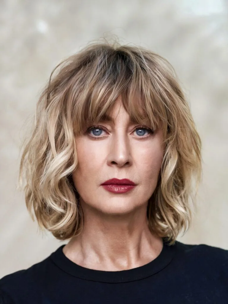 Chic Textured Choppy Bob with Face-Framing Curtain Bangs