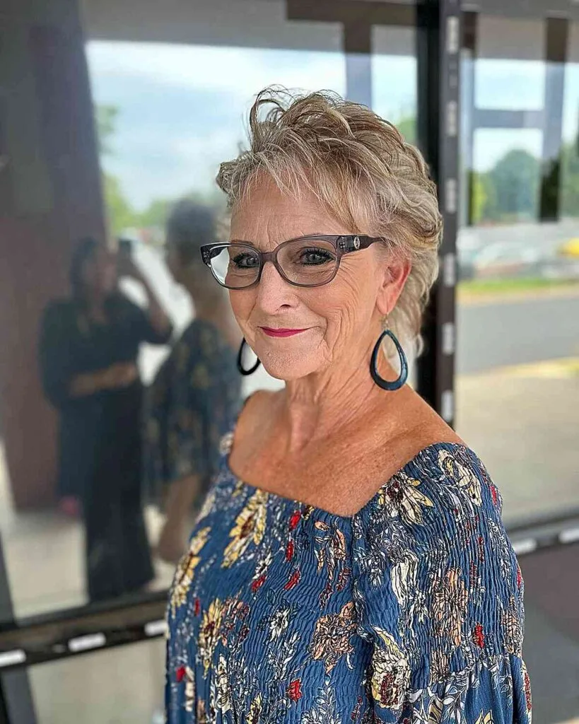 Short Feathered Cut for Fine Hair for 60-year-olds with Glasses