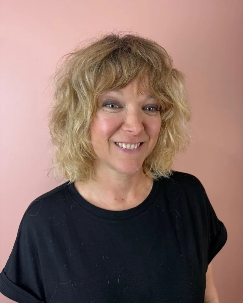 Bouncy Golden Blonde Bob with Natural Roots