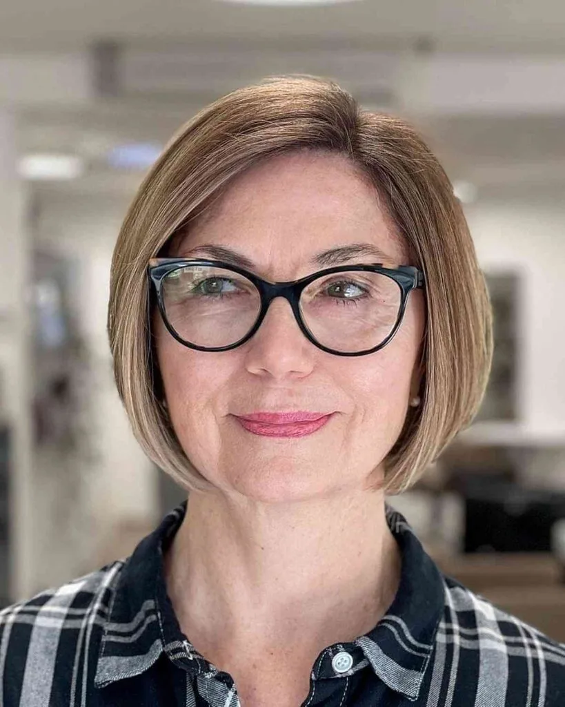 Chic Side-Part Chin-length Bob for Mature Women