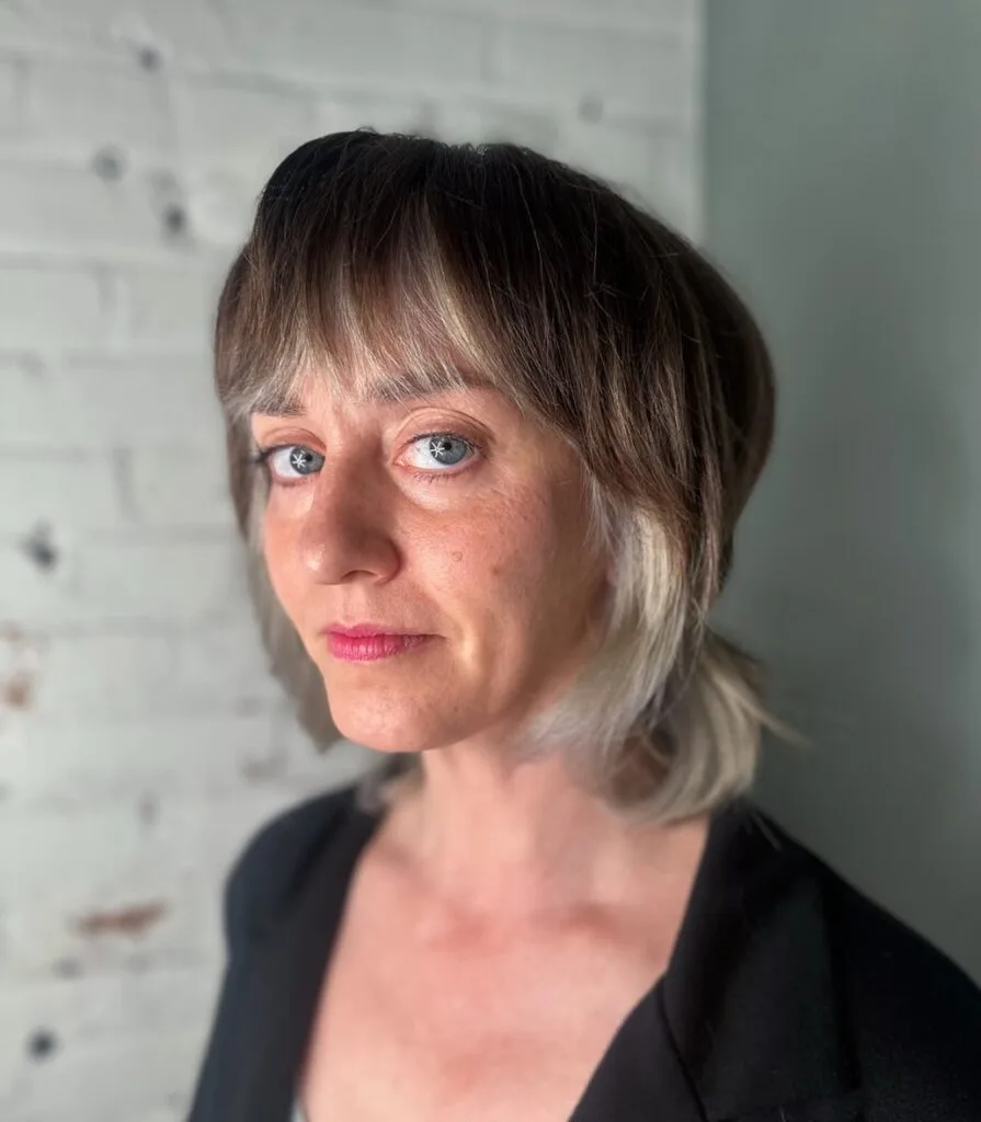 Chic Silver Bob with Textured Fringe
