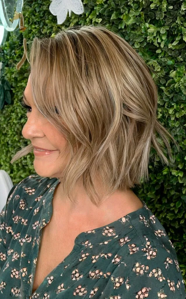 Neck-Grazing Soft Wavy Choppy Bob for Ladies Over 50