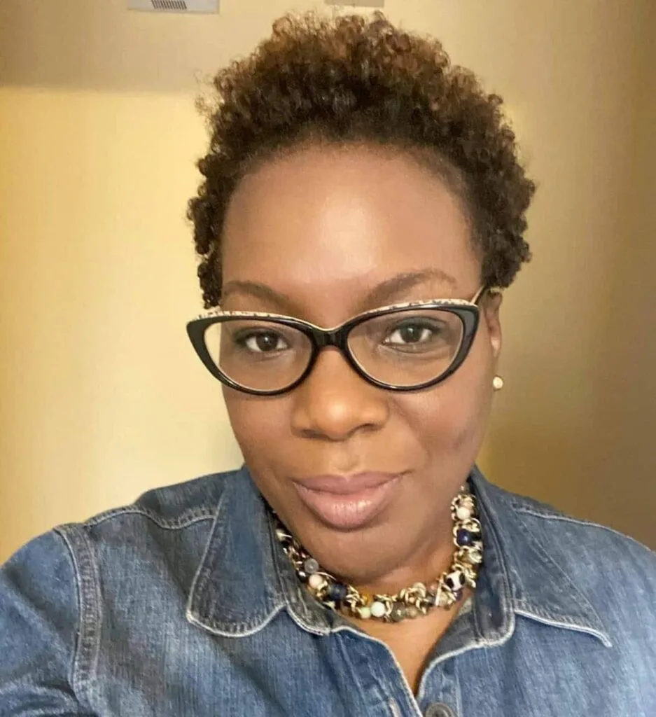 stylish short 4c curls for mature black women