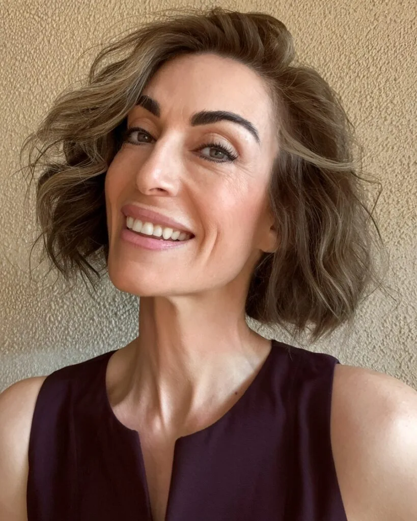 Chic Textured Lob with Effortless Waves