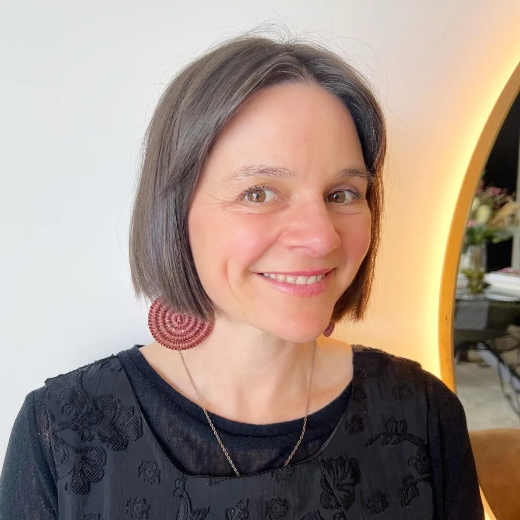 Chic Textured Lob with Soft Layers