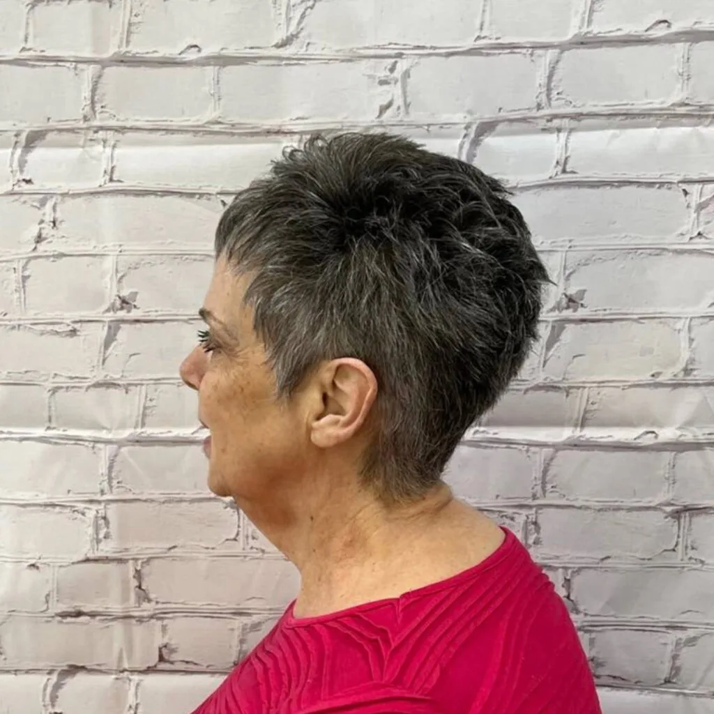 Chic Textured Pixie Cut with Soft Layers
