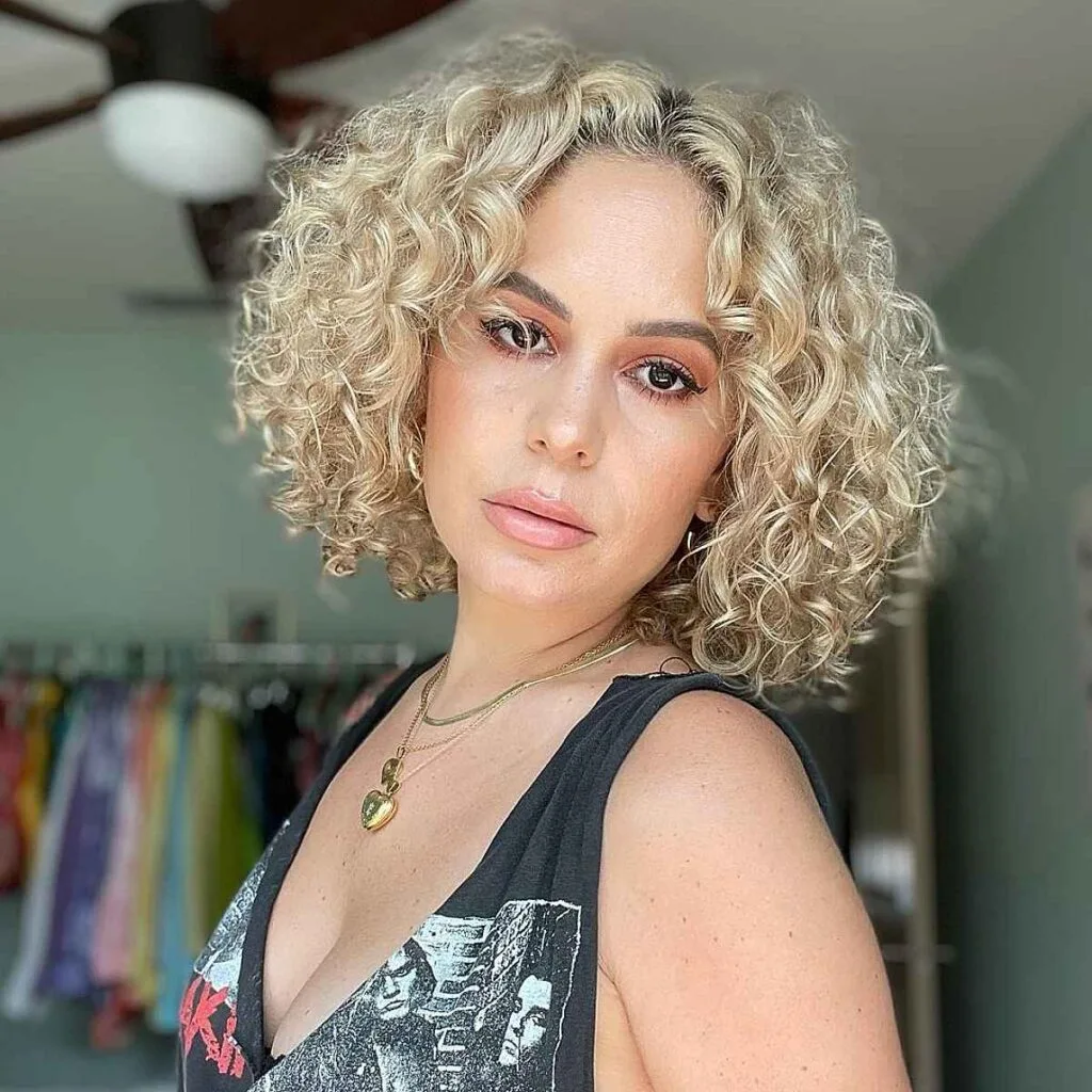 Rounded Bob for Curly Hair 30-Year-Olds