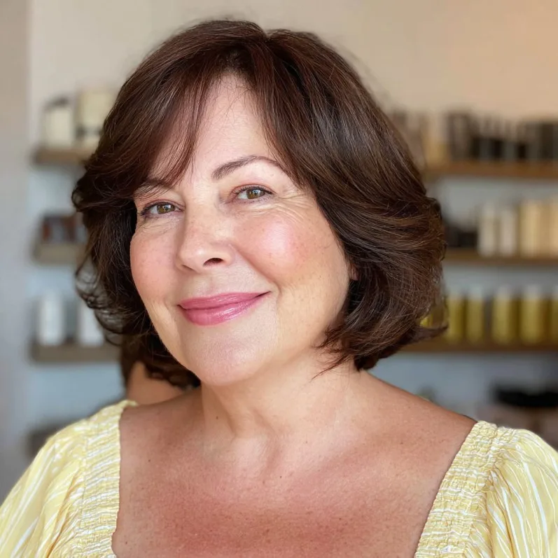 Softly Layered Bob with Gentle Face-Framing Waves