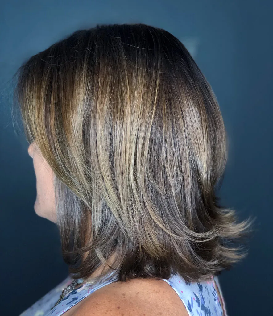Softly Layered Shoulder-Length Bob with Subtle Caramel Highlights