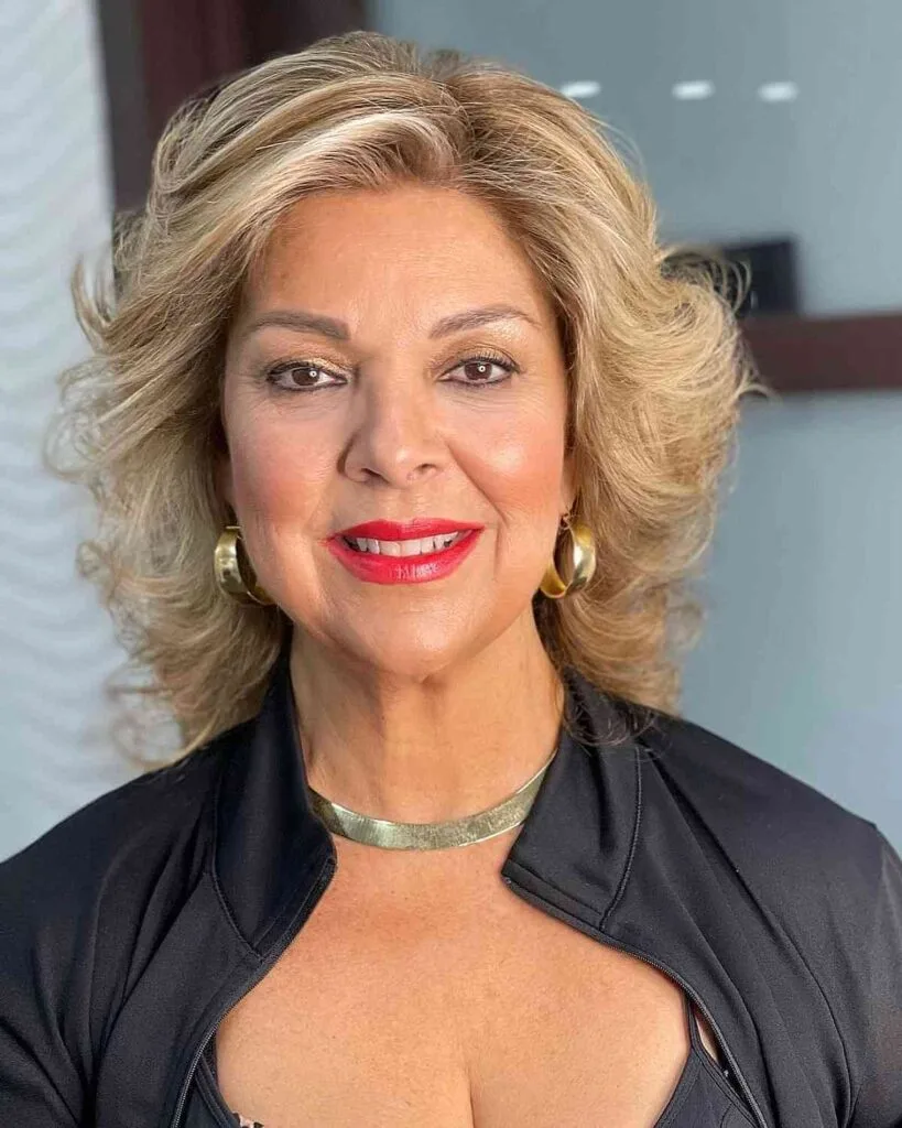 Stunning Blonde Blowout for Women 50 and Up