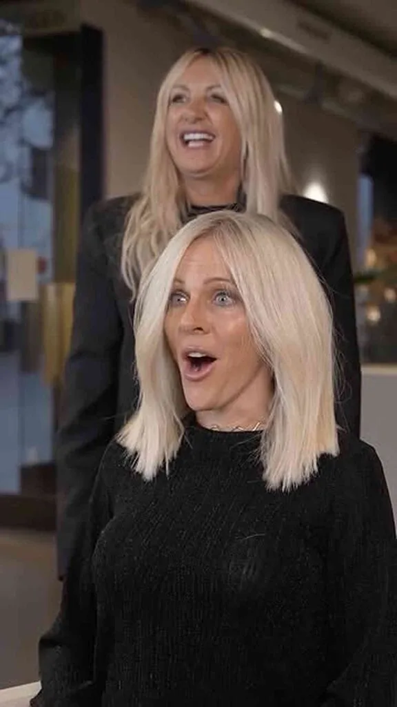 Stylish Platinum Blonde Lob with Subtle Layers