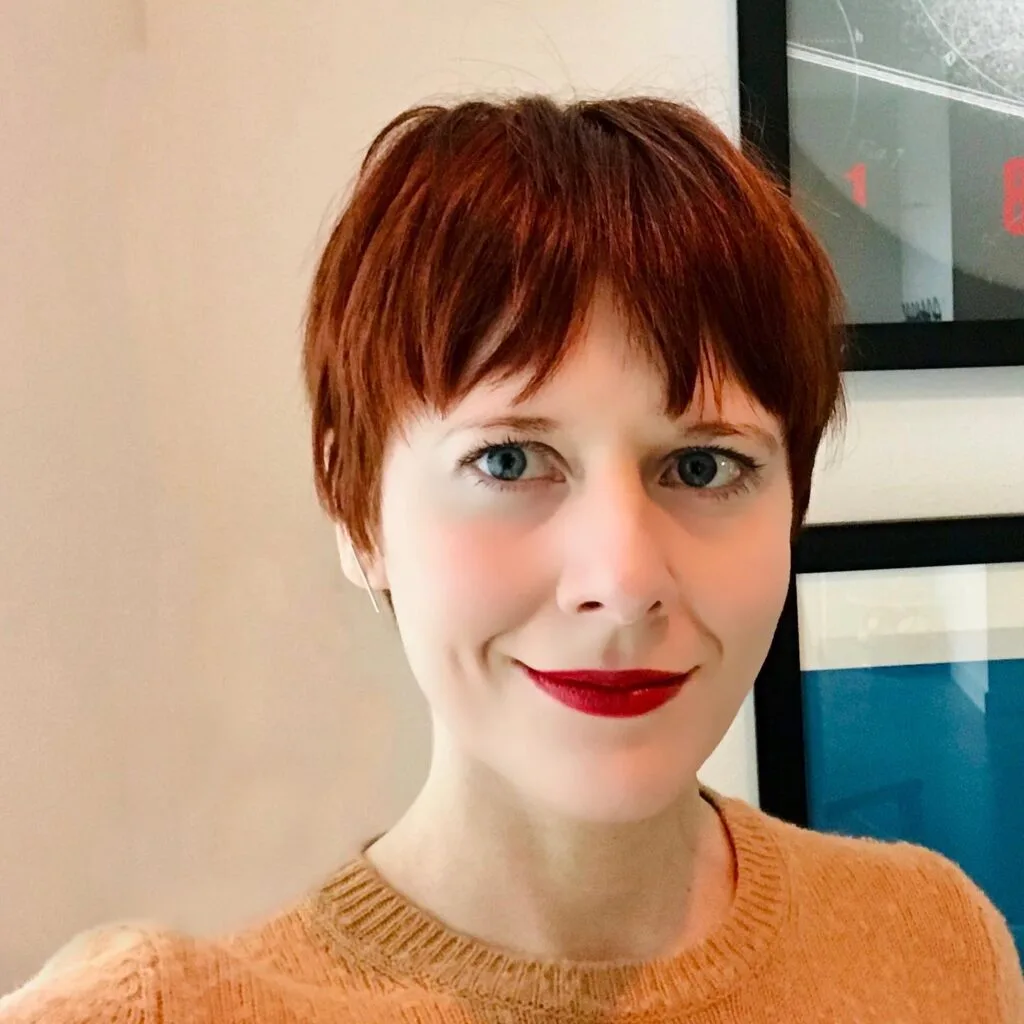 Bold Textured Pixie Cut with Face-Framing Layers