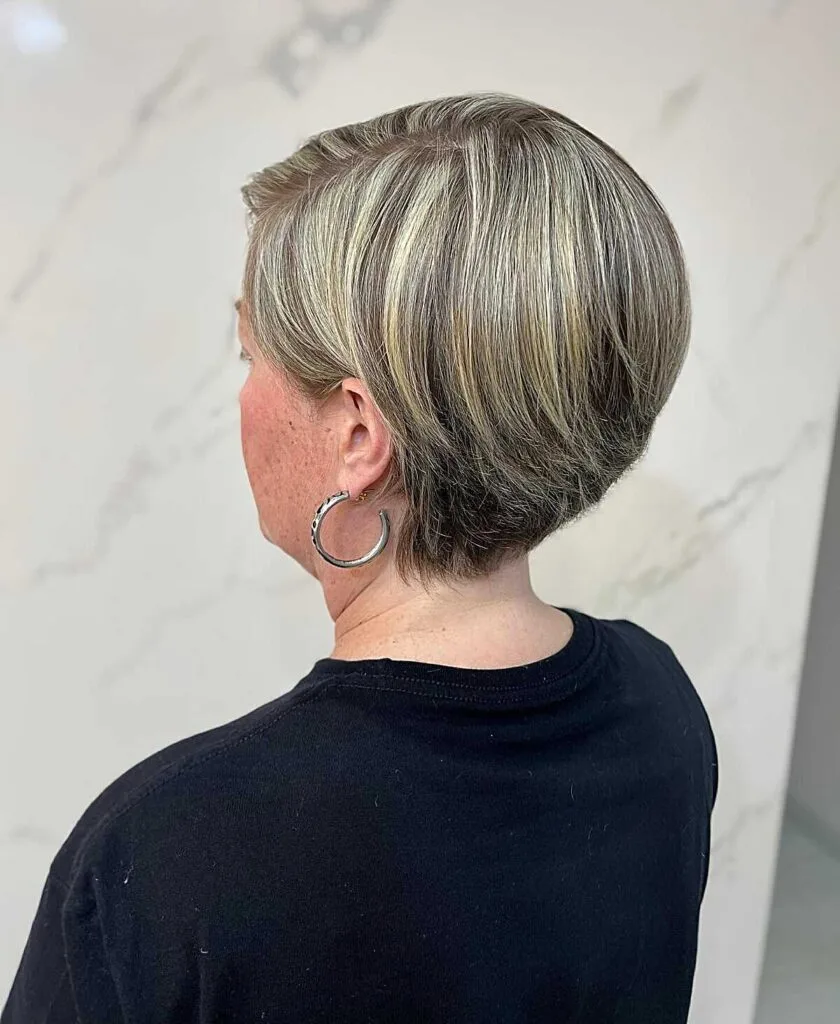 Highlighted stacked bixie with clean nape and dimension