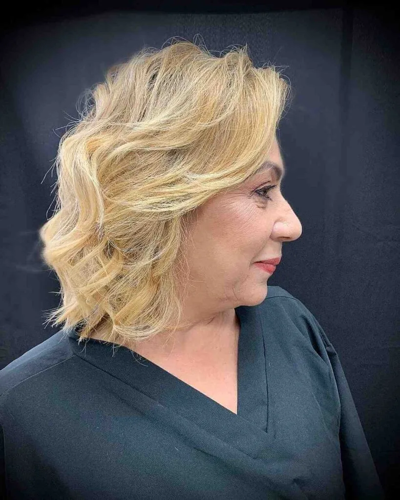 Textured Lob with Bouncy Waves for Older Ladies
