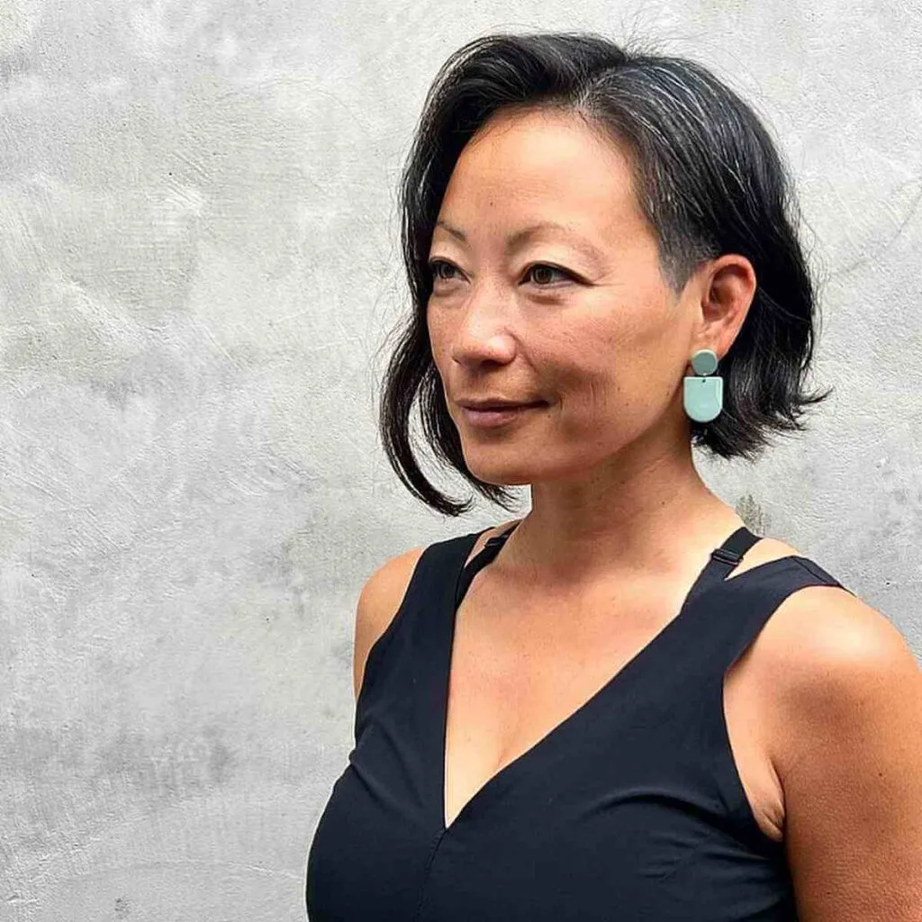Chic Asymmetrical Bob with Gentle Waves for forty-year-olds