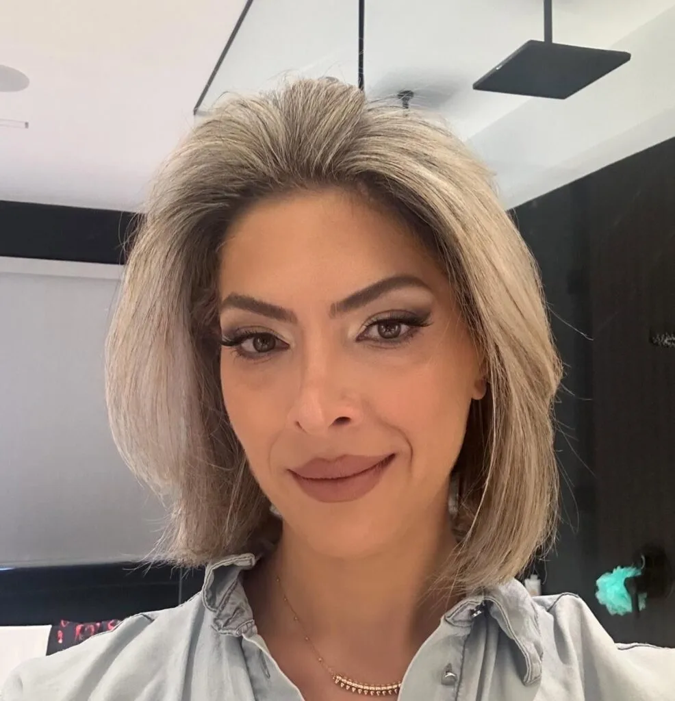 Chic Light Blonde Textured Bob with Subtle Lift