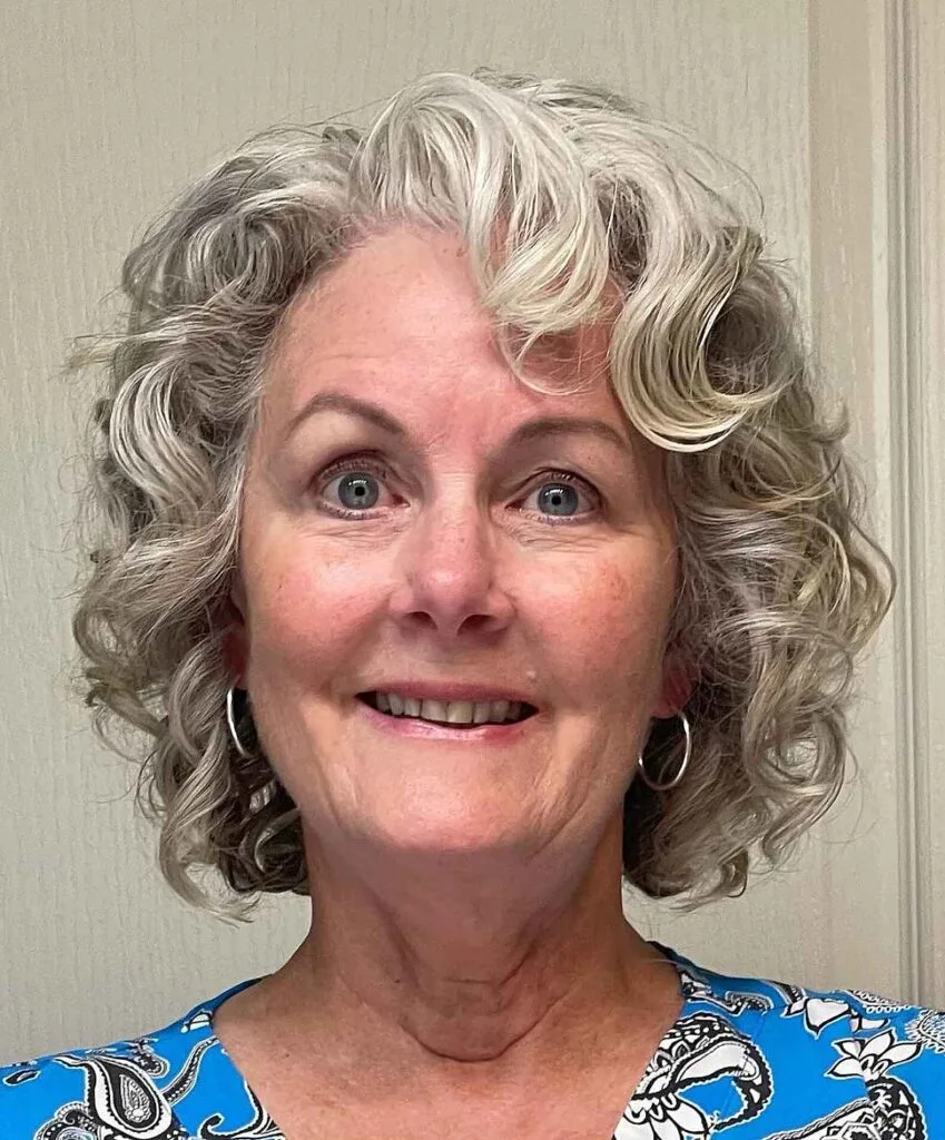 Chic Short Rounded Haircut for Curly Locks