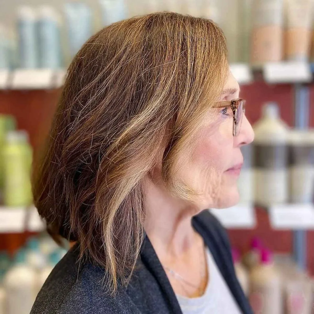 Effortless Shoulder-Length Hair