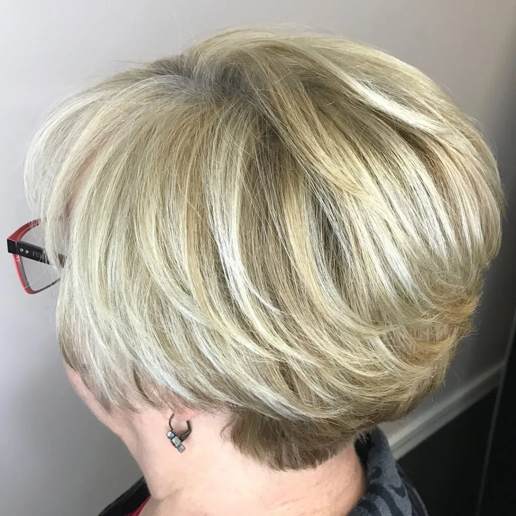 Stylish Voluminous Short Layered Cut