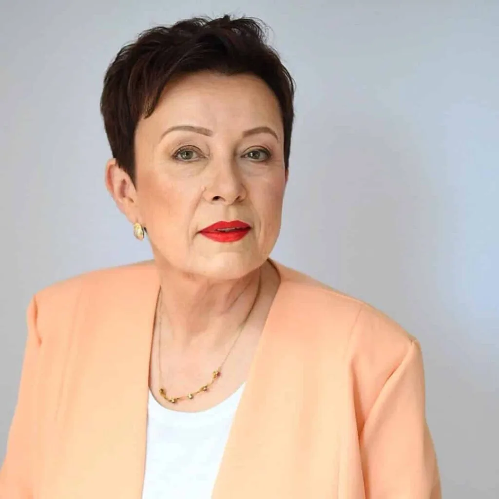 The chic pixie cut for mature women