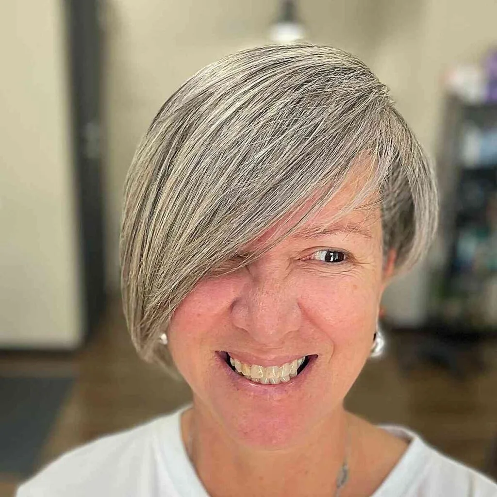 Very Short Hair with Deep Side Part for Grey-Haired Ladies Over 50