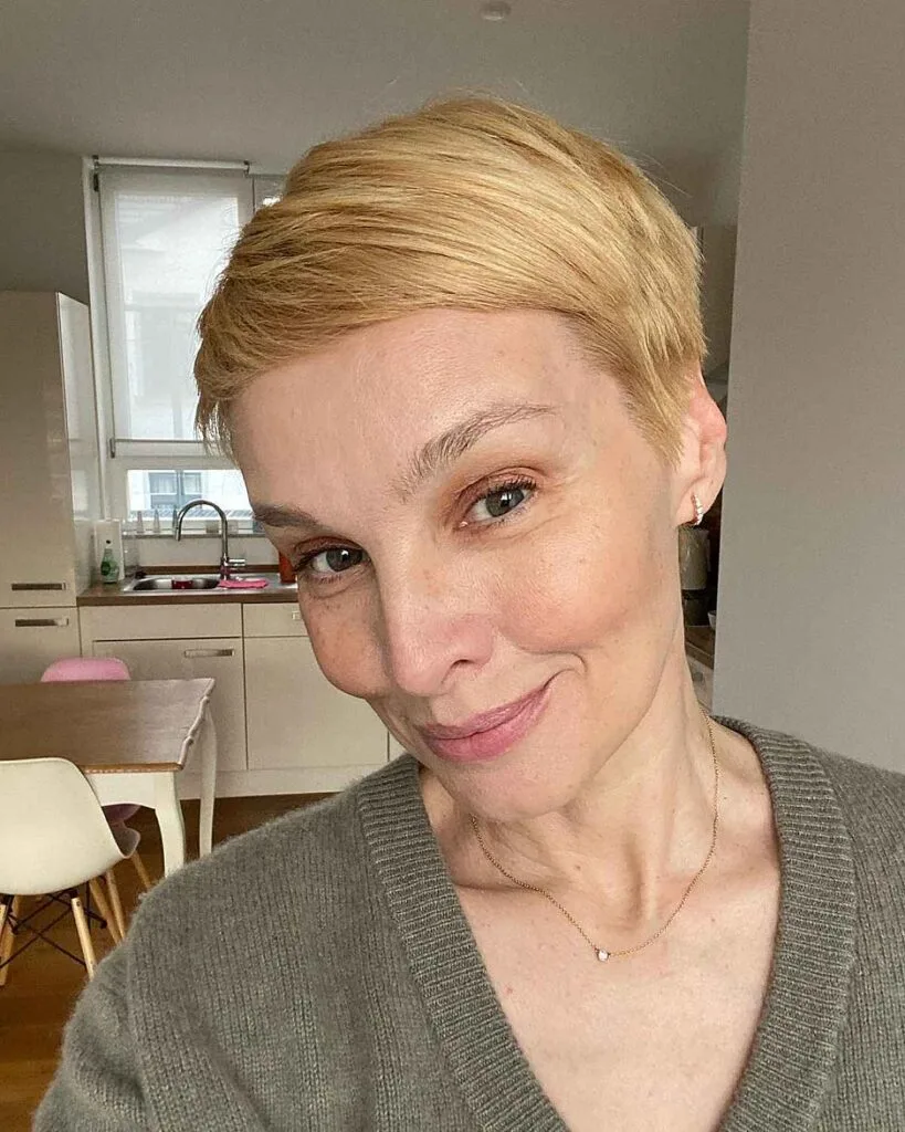 Chic Side-Swept Pixie Hairstyle for Women Over 50 with Fine Hair
