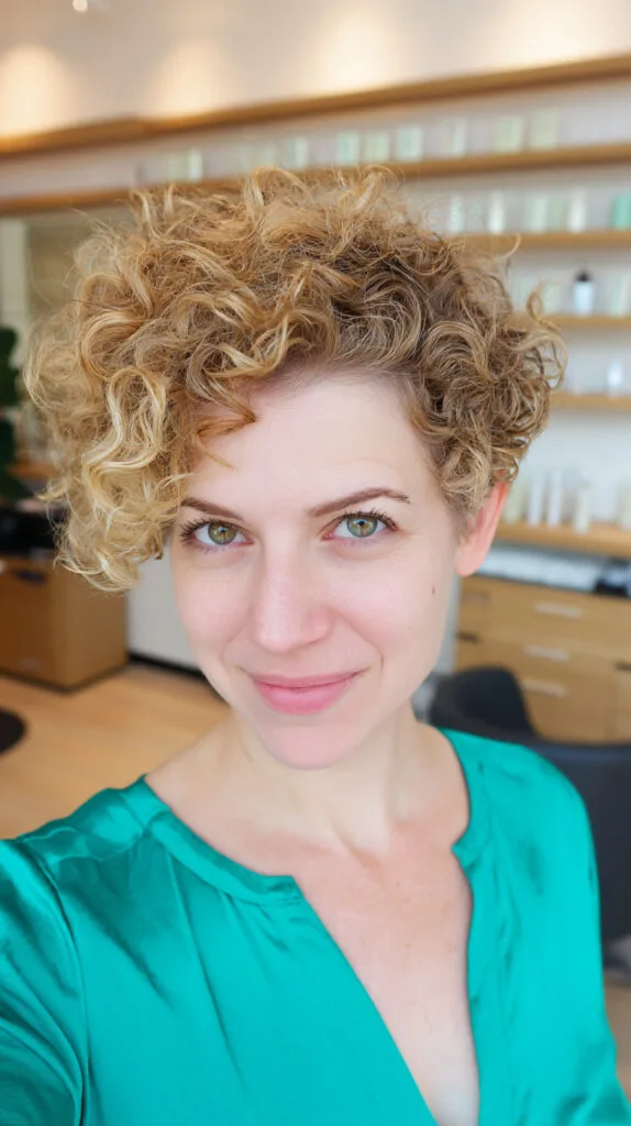 Dynamic Curly Crop with Soft Volume