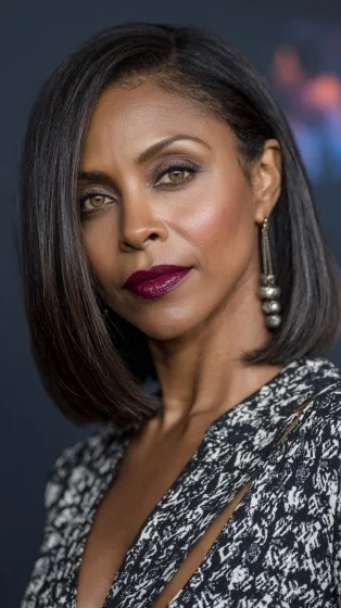 Sleek Angled Lob with Subtle Layers