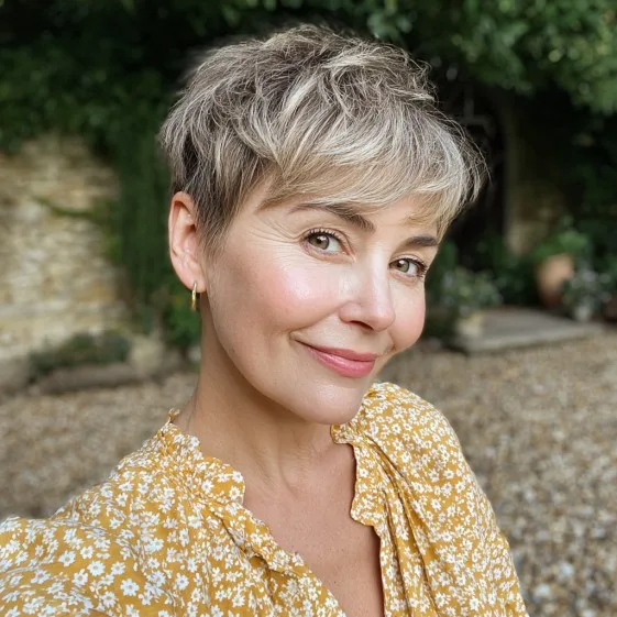Soft Textured Pixie Cut with Subtle Highlights