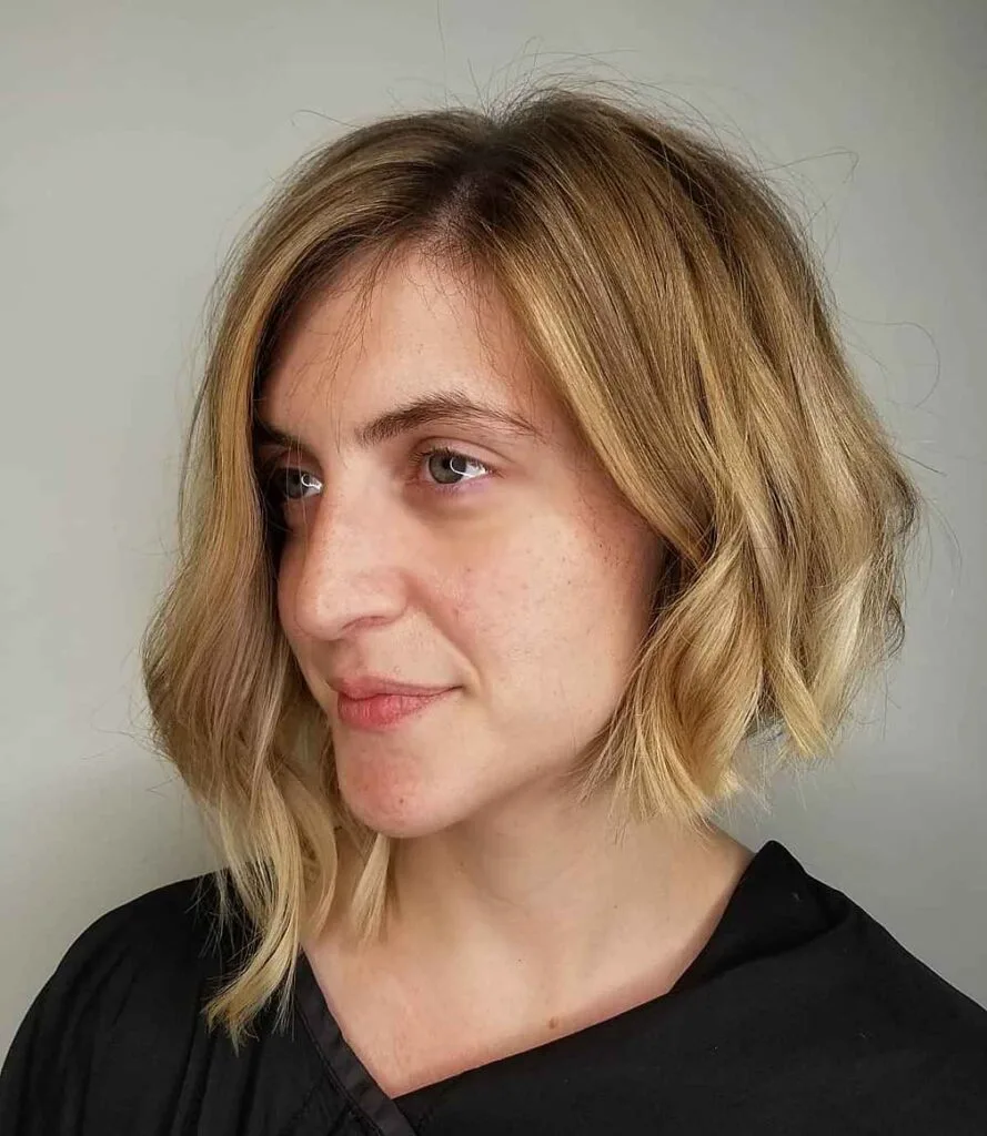 Trendy Collarbone-Length Asymmetrical Haircut