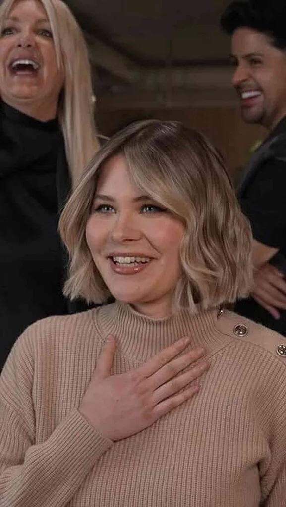 Beige Blonde Wavy Chin-Length Bob