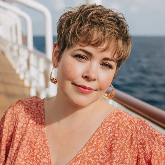Chic Textured Pixie Cut with Soft Volume