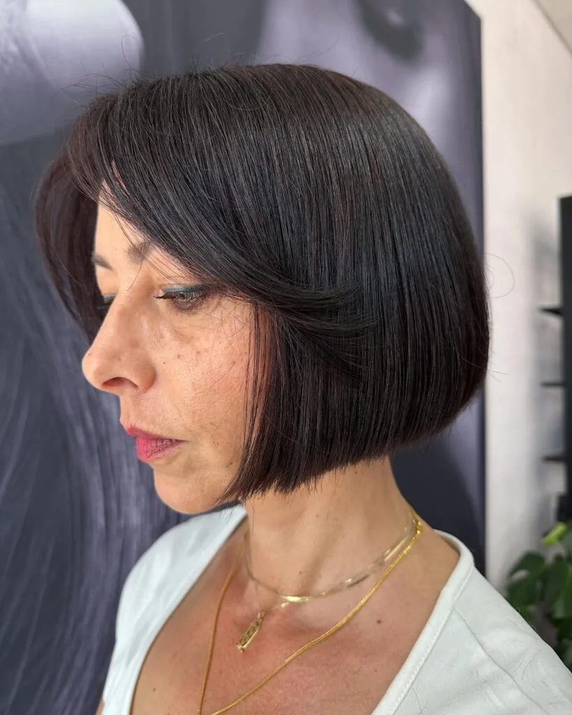 Sleek Angular Bob with Subtle Face-Framing Layers
