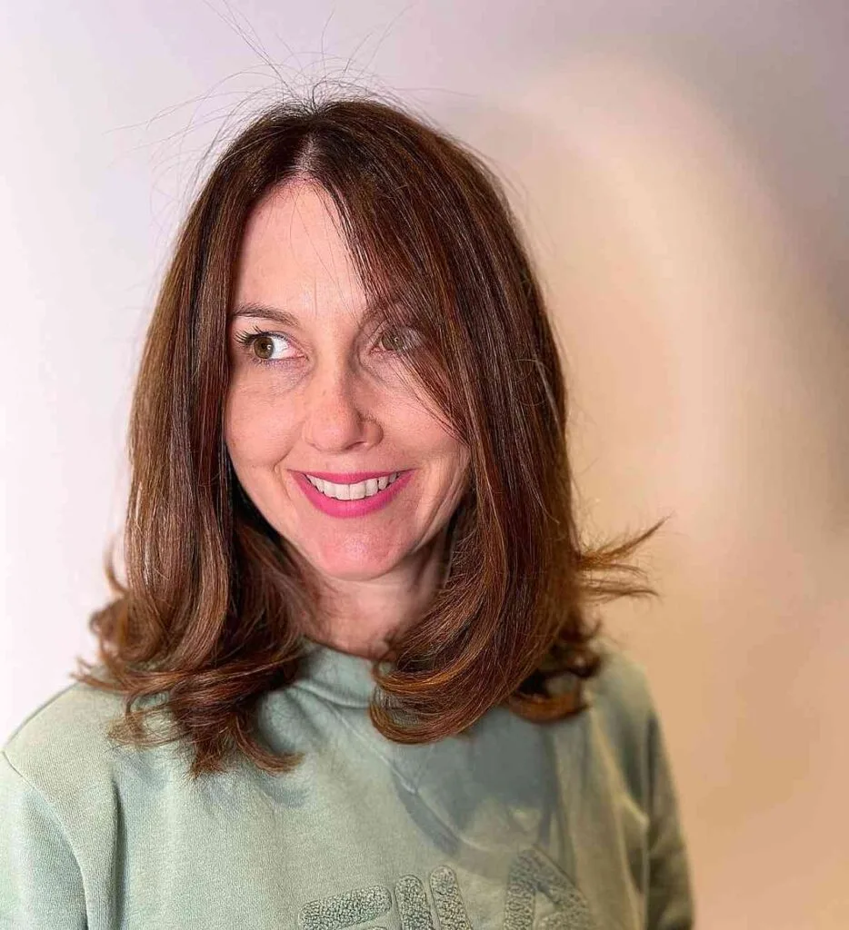 Stunning shoulder-length hairstyles for ladies over 50