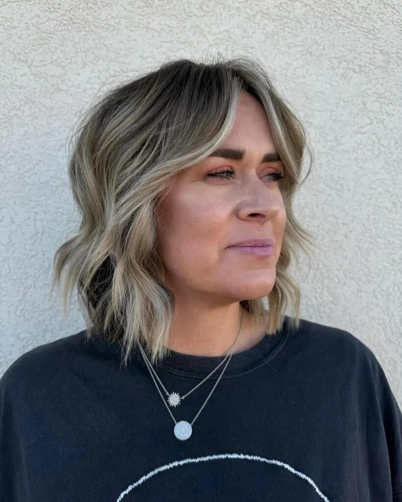 Textured Wavy Lob with Sun-Kissed Highlights