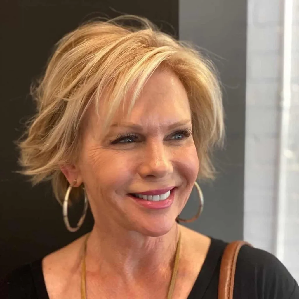 Texturized choppy bob for older women with finer locks