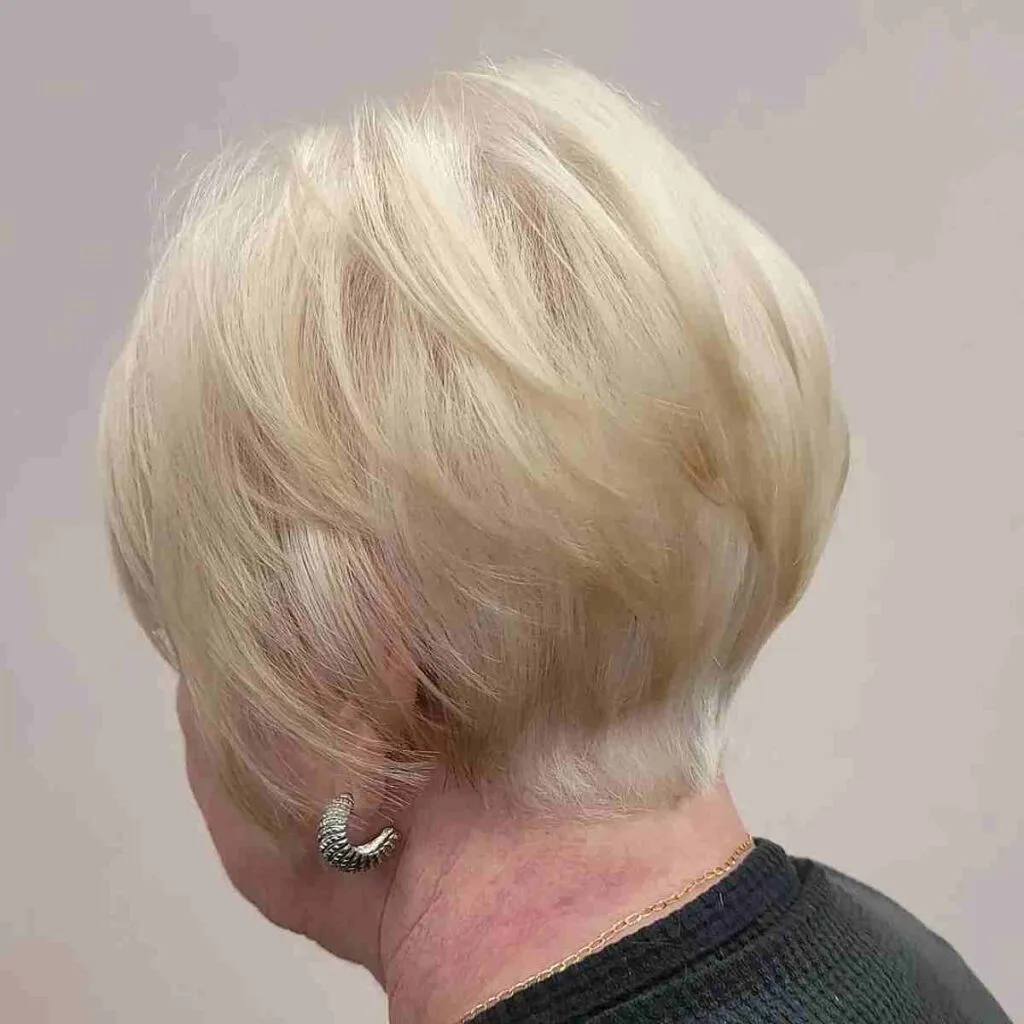Very Short Graduated Bob